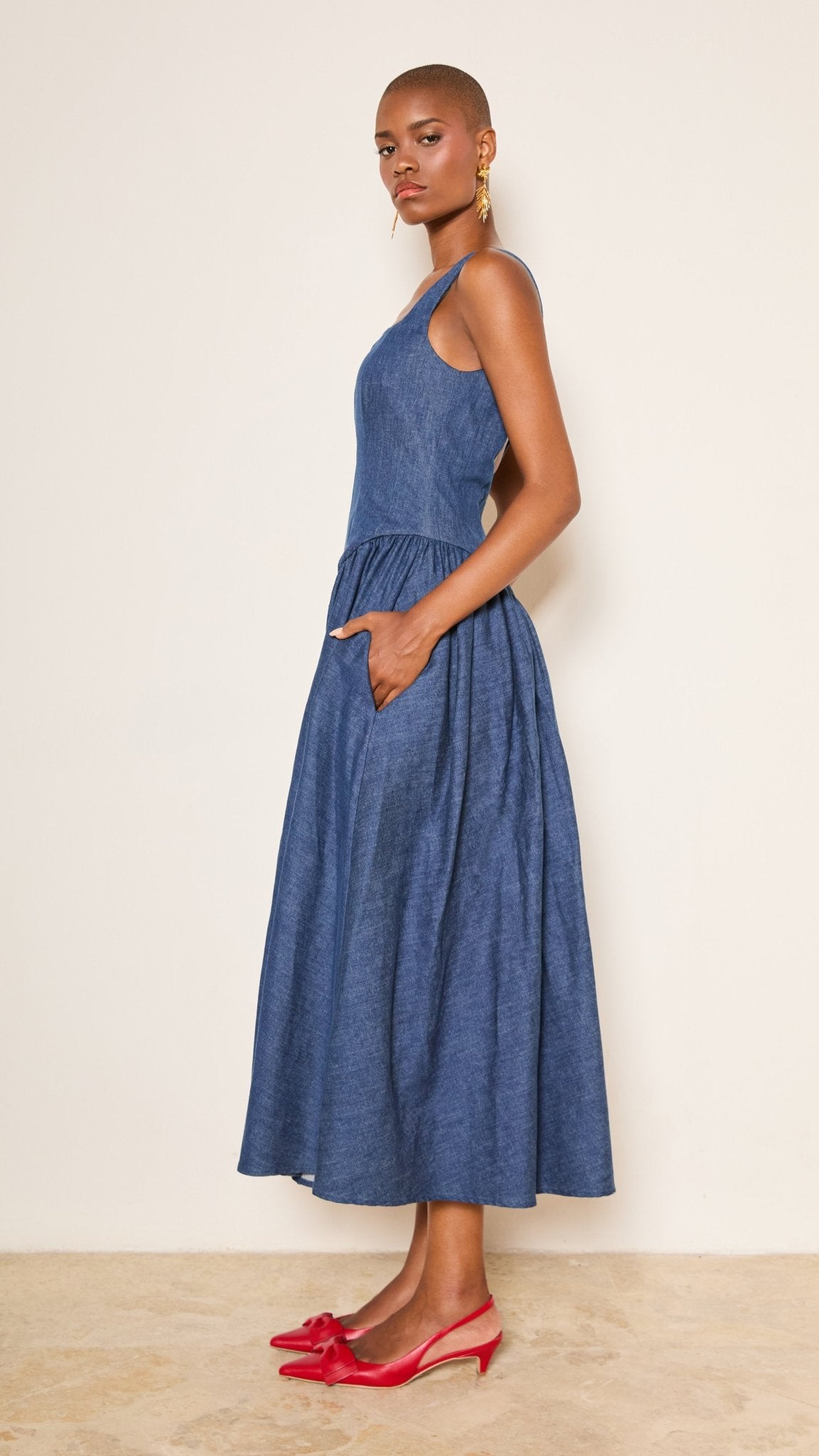Belle Midi Dress Indigo Denim 4 / Indigo Belle Midi Dress Indigo Denim 4 / Indigo